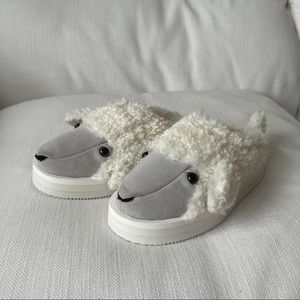 Suicoke x Doublet collaboration - Doublet Limited Edition Animal Slippers